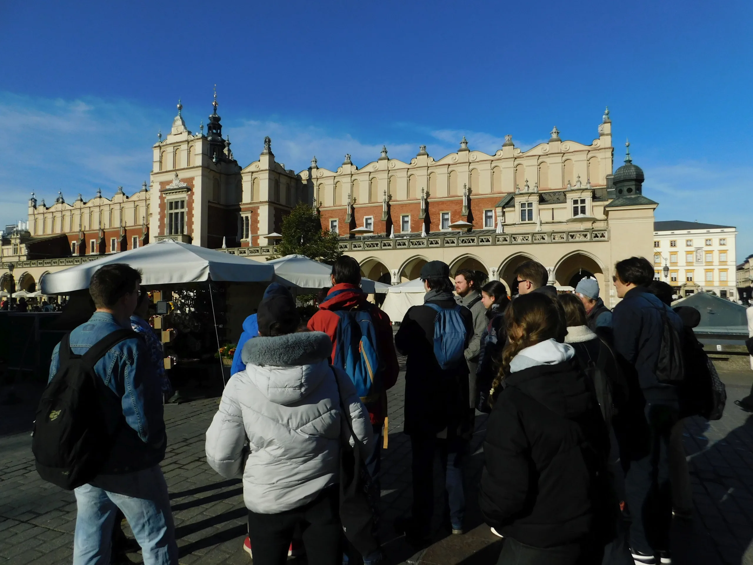 A varsói felkelés emlékeinek nyomában – A lengyel-magyar történelmi vetélkedőnk győztesei Krakkóban jártak – Obuda.hu